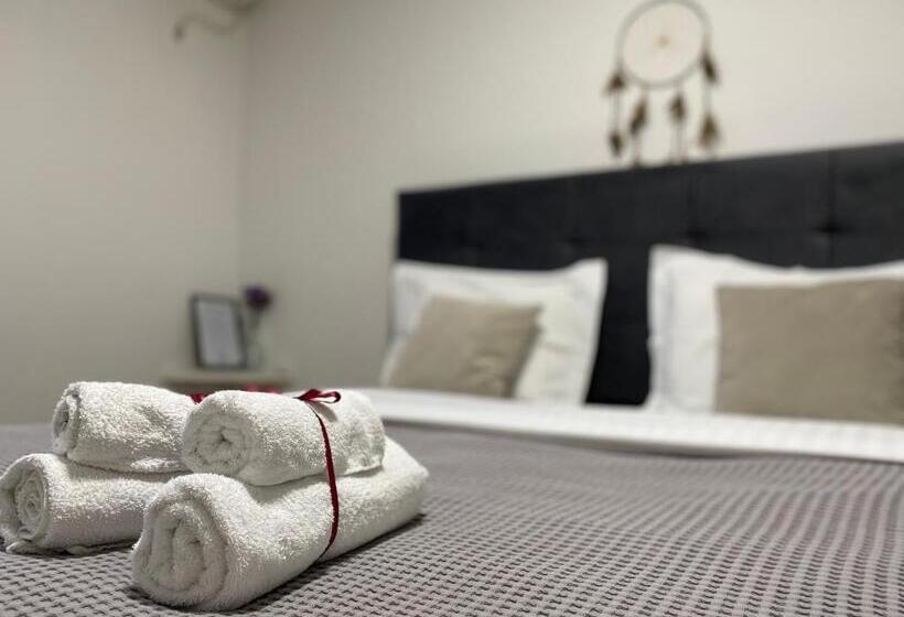 Central Studio Apartments