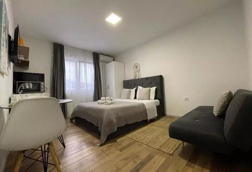 Central Studio Apartments