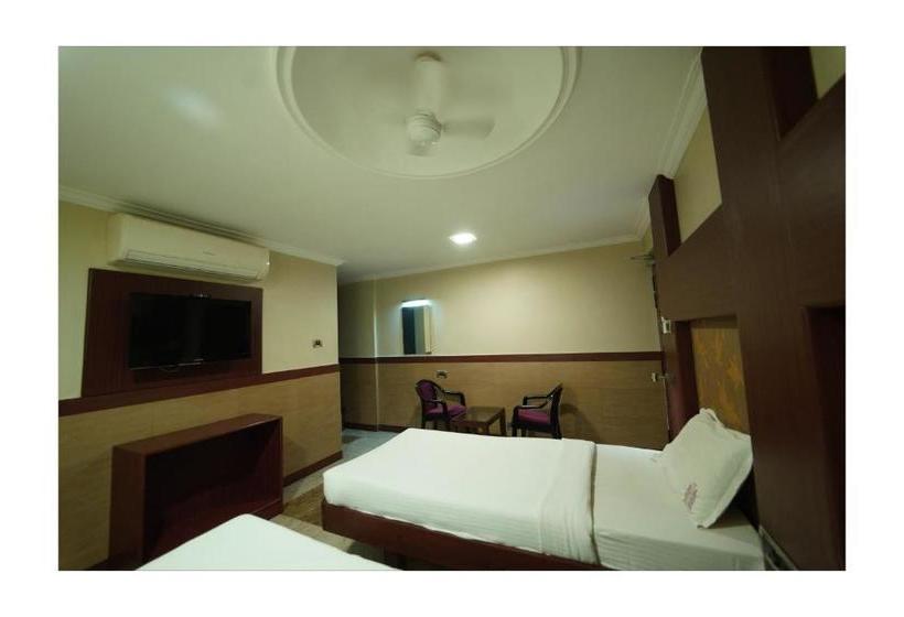 ホテル Everestparkresidency