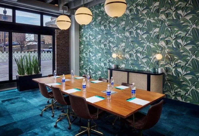 ホテル Indigo Omaha Downtown, An Ihg