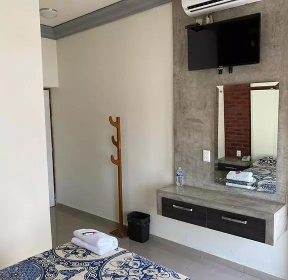 هتل Morelos Colima