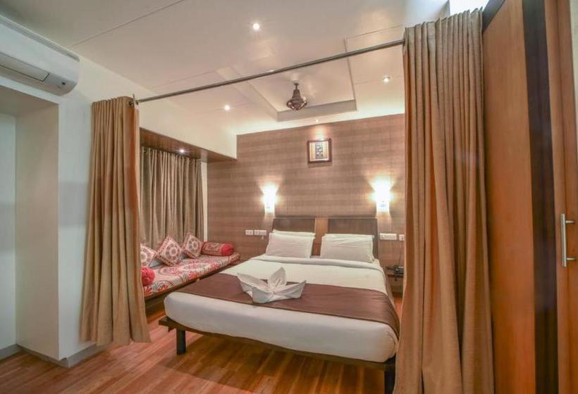 בית מלון כפרי Orient Crown, Kolhapur