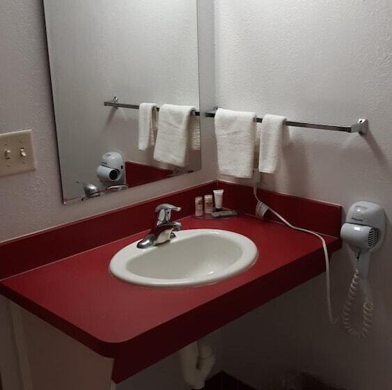 Отель Pleasant Moose Lodge