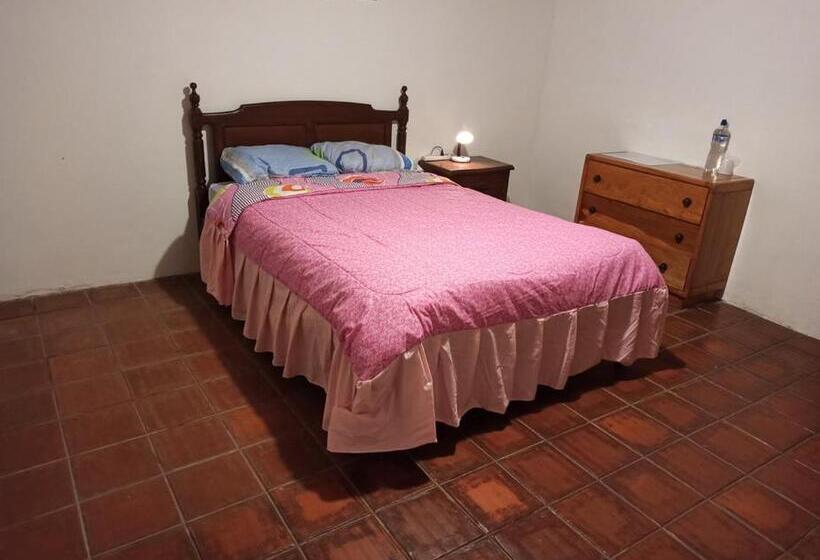 Quito Eco Lodge Airport   B&b