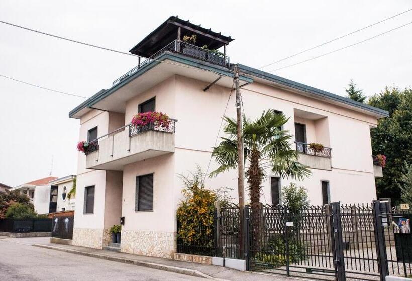 مبيت وإفطار Il Nido Della Dani