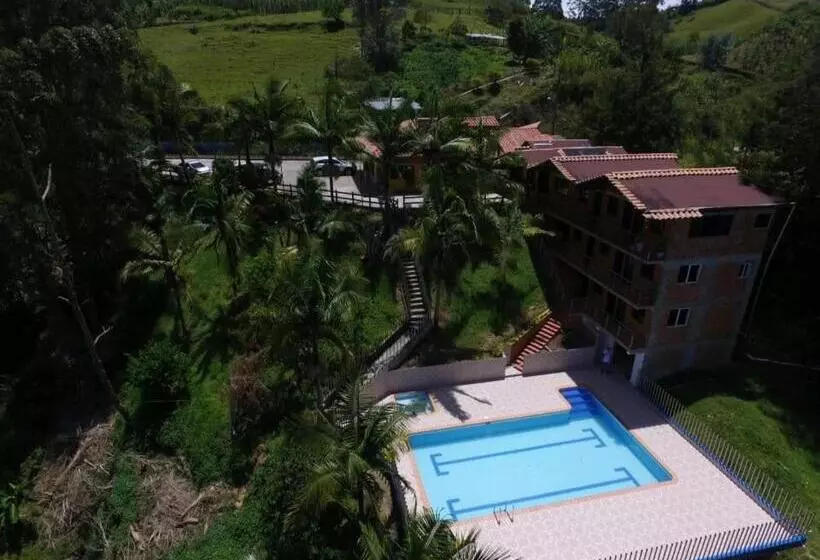 ホテル El Potrillo