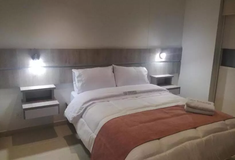 Hotelli Grand Boutique