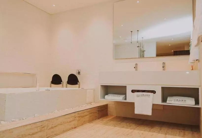 Hotelli Grand Boutique