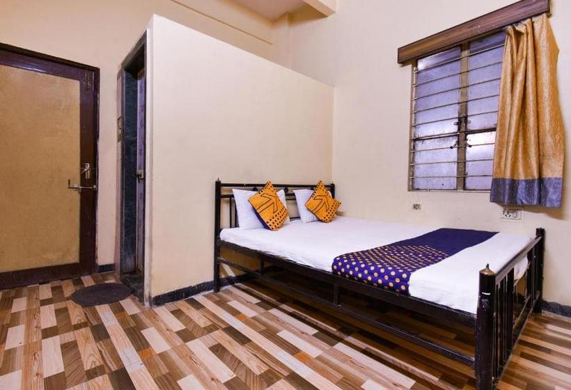 호텔 Spot On 75917 Green Palace