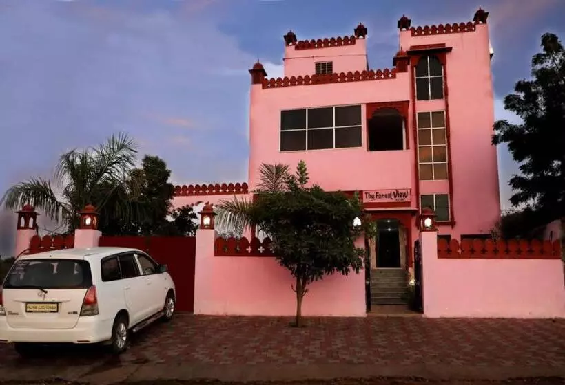 Hotelli The Forest View Resort