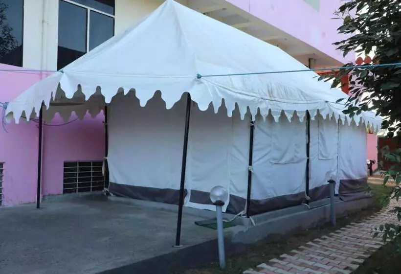 Hotelli The Forest View Resort