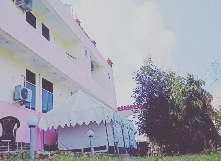 Hotelli The Forest View Resort