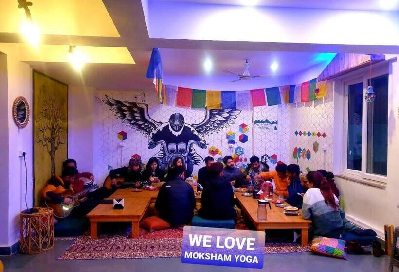 فندق The Moksham