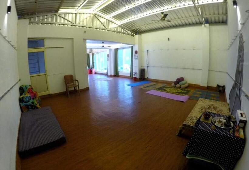 فندق The Moksham