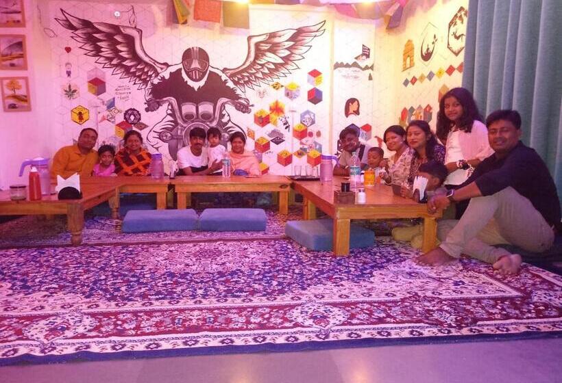 فندق The Moksham