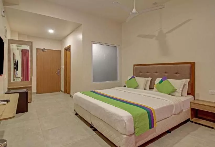 Itsy Hotels Tao Residency, 2 Minutes Walk From Baga Beach