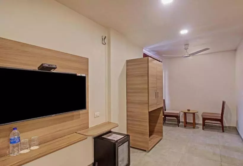 Itsy Hotels Tao Residency, 2 Minutes Walk From Baga Beach