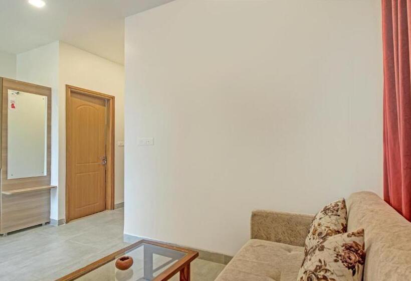 Itsy Hotels Tao Residency, 2 Minutes Walk From Baga Beach