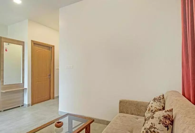 Itsy Hotels Tao Residency, 2 Minutes Walk From Baga Beach