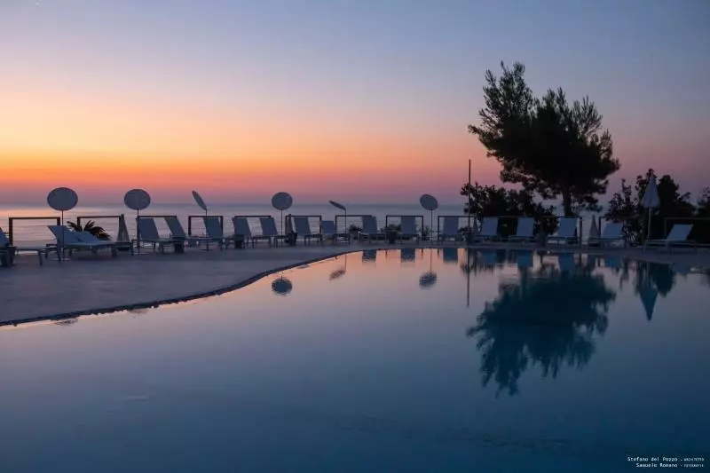 Отель Ah Premium Baia Dei Faraglioni