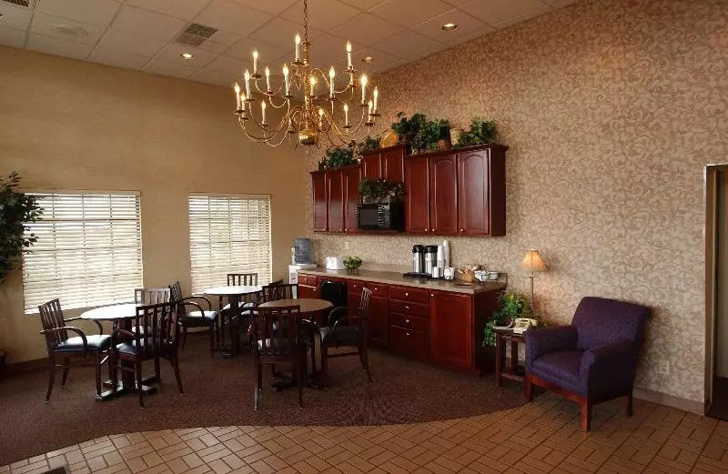 Отель Bluegrass Extended Stay