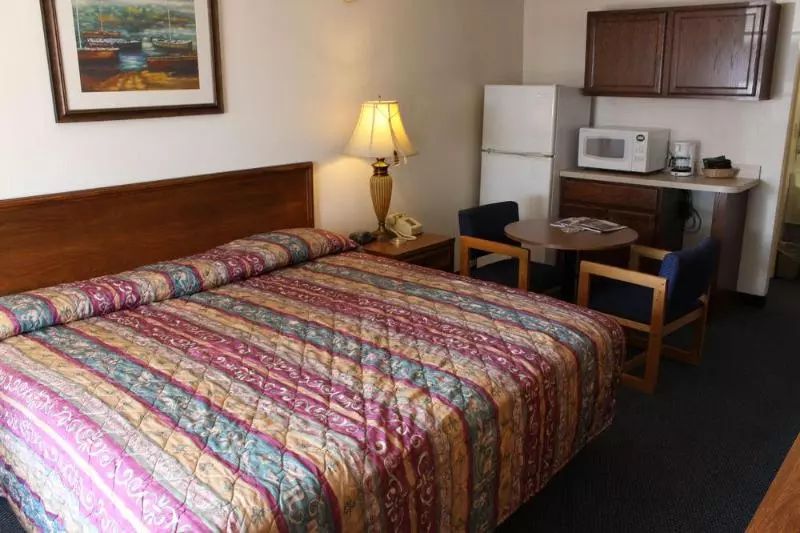 Отель Bluegrass Extended Stay