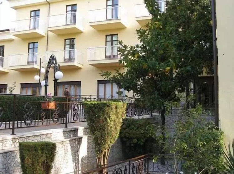 בית מלון כפרי Certosa