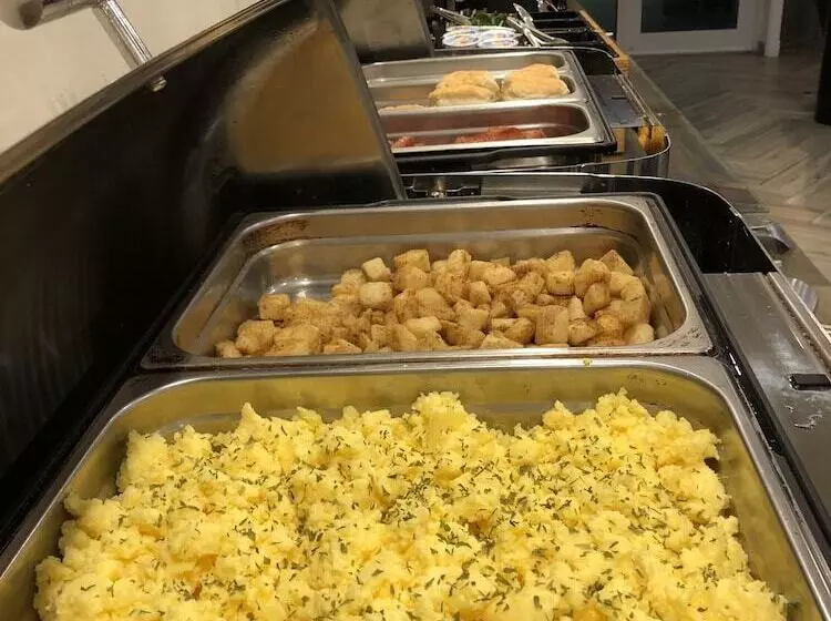 Hotel Cresthill Suites Suny University Albany