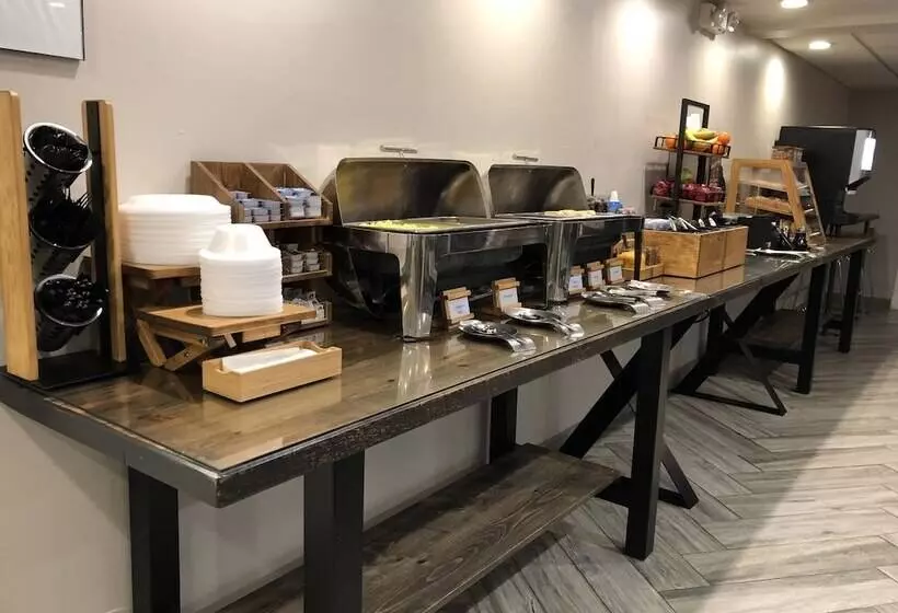 Hotel Cresthill Suites Suny University Albany