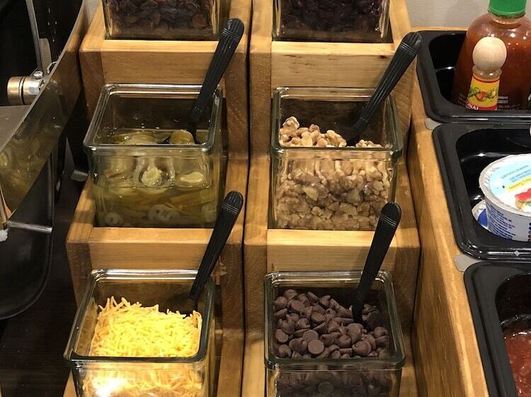 Hotel Cresthill Suites Suny University Albany