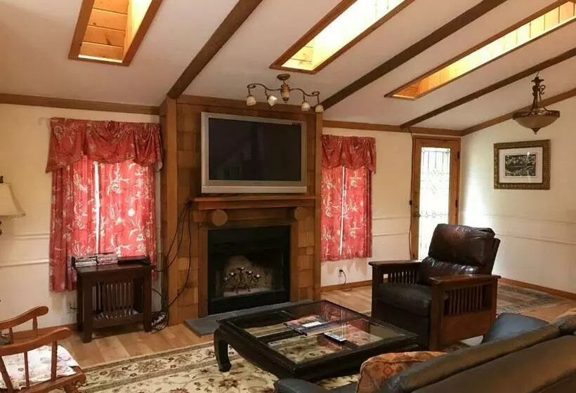 ホテル Deer Harbor Inn