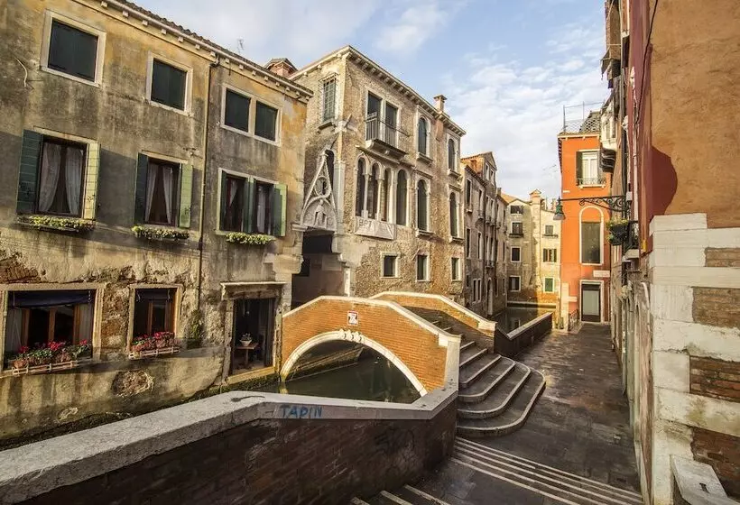 هتل Dimora Dogale