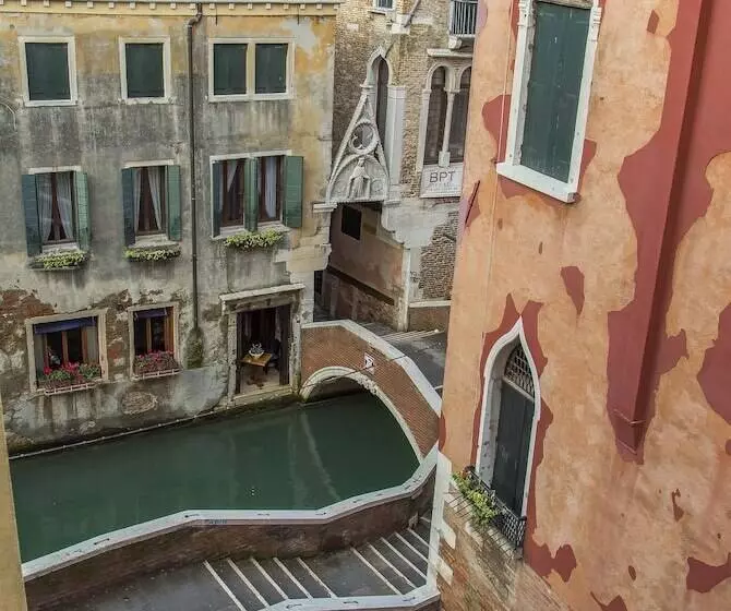 هتل Dimora Dogale