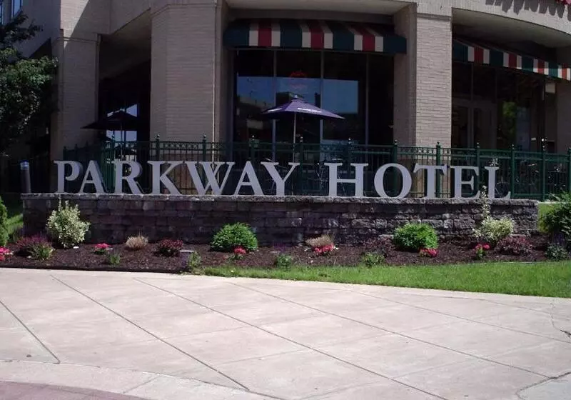 هتل Doubletree By Hilton St. Louis Forest Park