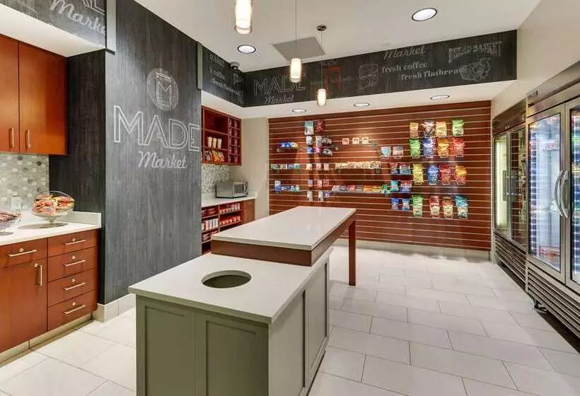 هتل Doubletree By Hilton St. Louis Forest Park