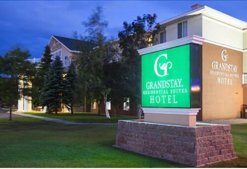 בית מלון כפרי Grandstay Residential Suites