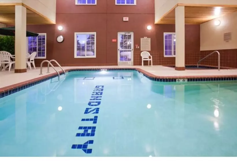 Отель Grandstay Residential Suites