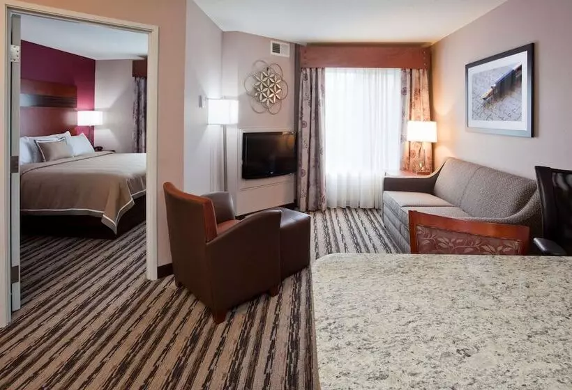 Отель Grandstay Residential Suites