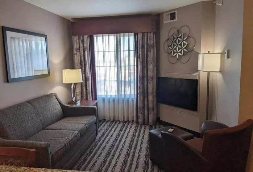 Отель Grandstay Residential Suites