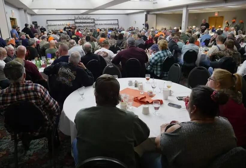 Отель Inn At Grand Glaize