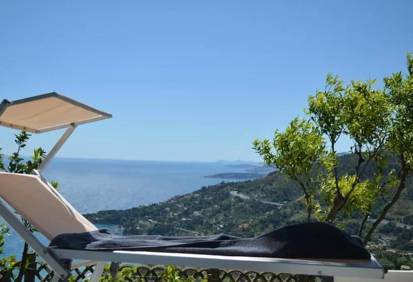 Отель La Riserva Di Castel D Appio Charme & Relax