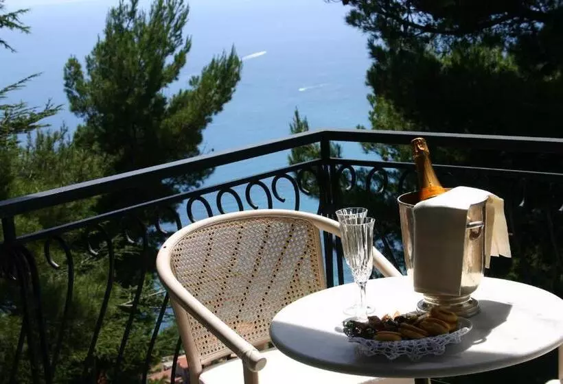 Отель La Riserva Di Castel D Appio Charme & Relax