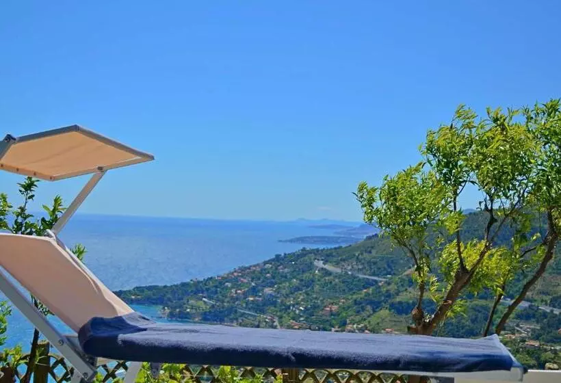 Отель La Riserva Di Castel D Appio Charme & Relax