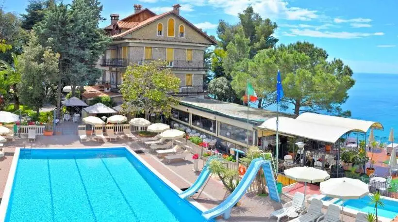 Отель La Riserva Di Castel D Appio Charme & Relax