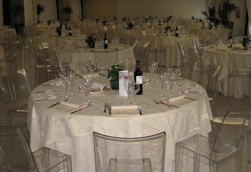 Отель Le Robinie Golf Resort