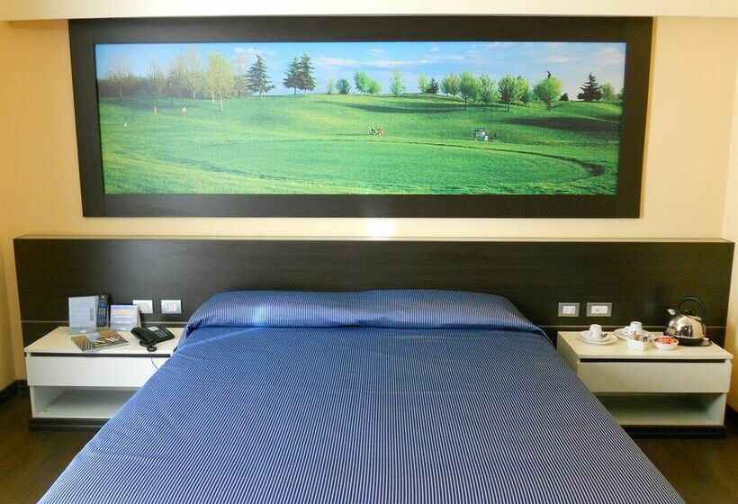 Отель Le Robinie Golf Resort