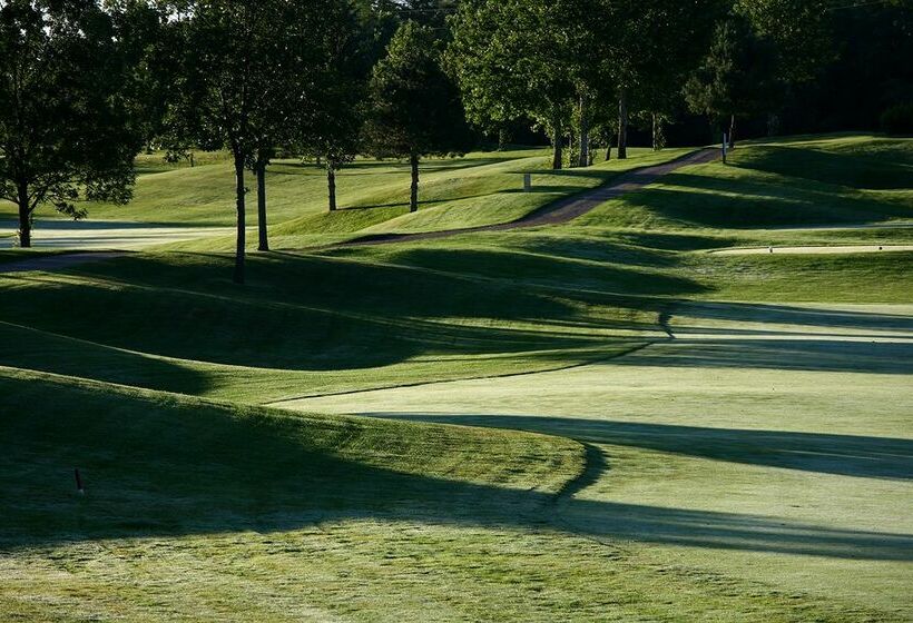 Отель Le Robinie Golf Resort