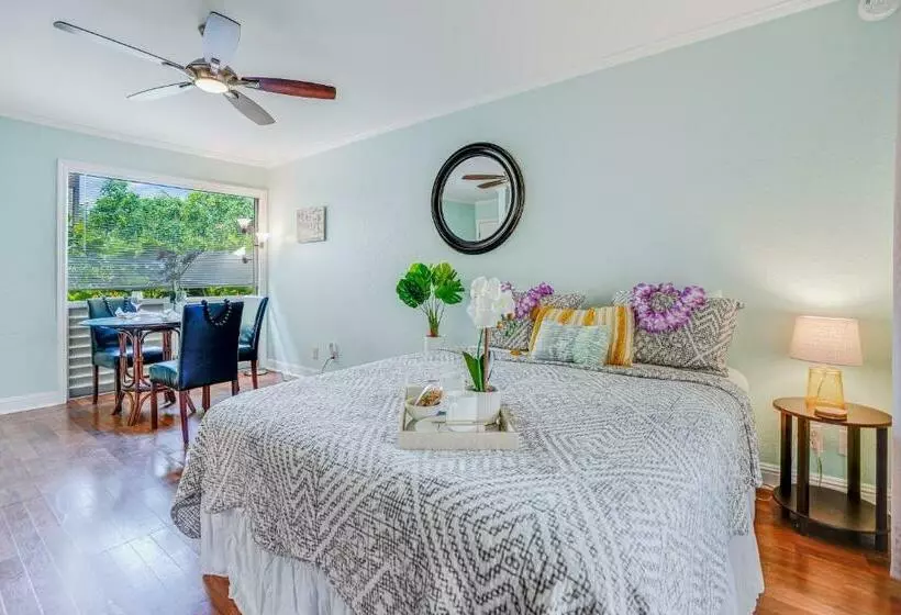 ホテル Sandpiper #105b