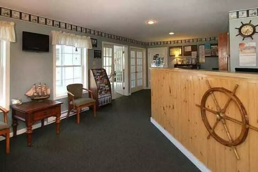 هتل Nautical Mile Resort