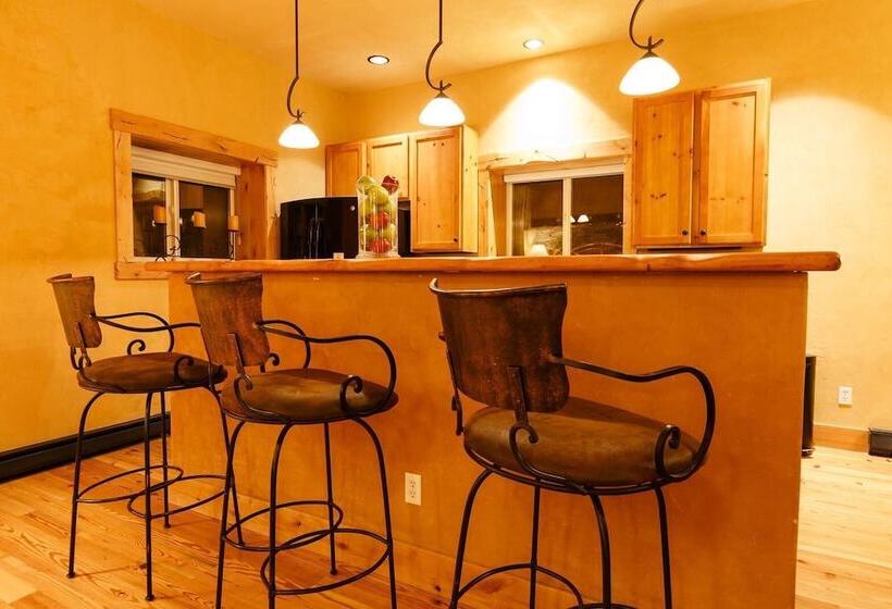 Отель Niwot Inn & Spa